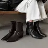 Botines cortos retro de punta estilo francés para mujer, nuevas botas de moda otoño e invierno con tacones gruesos y hebillas de cinturón, botines ajustados al tobillo
