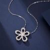 Colar Feminino Mais Vendido Internacionalmente com Flor de Cinco Pétalas e Micro Zircônias Personalizado, Pingente Grande de Flor Popular de Alto Padrão para Mulheres