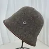 Chapéu de Pescador Estilo Coreano Estilo Fragrante Feminino Outono e Inverno Estilo Ocidental Versátil Chapéu Balde de Tricô para Rosto Pequeno Quente Borda de Couro Chapéu Bacia
