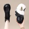 Botas de plataforma de moda estilo británico, botas de mujer cómodas y a la moda, nueva colección otoño/invierno 2026, con cordones, botas de cuero forradas de felpa