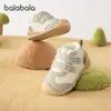 Sapatos Infantis Balabala Sapatos para Crianças Pequenas Sapatos de Bebê Meninos e Meninas Sapatos de Bebê Forrados com Lã Tênis Outono e Inverno 2025
