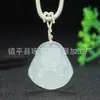 Atacado do Fabricante Colar de Calcedônia Natural Popular no Douyin Ágata Branca Lótus Ruyi Fechadura Fivela de Segurança Pingente de Buda