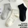 Calcetines Cortos de Tobillo Bajo en Blanco y Negro para Mujer Ins Tendencia Primavera y Otoño Desodorantes y Absorbentes de Sudor Calcetines para Hombre Calcetines de Verano a Media Pantorrilla Venta al por Mayor