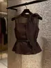 Top sin mangas de lujo ligero estilo coreano en color café con cintas para mujer, nueva colección primavera 2026, elegante, rejuvenecedor y adelgazante