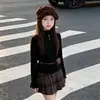 Top de Principios de Otoño para Niñas Nuevo Estilo 2026 Camiseta Versátil de Manga Larga para Niños Se Ve Bien en las Niñas Se Puede Usar Afuera Camisa de Capa Base de Felpa