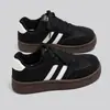 Sapatos de sola grossa estilo alemão para mulheres 2026 Outono/Inverno Novo Estilo Plus Veludo Quente Sapatos de Plataforma Versáteis Confortáveis Casuais Esportivos CQ9018