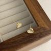 Pendientes de alta calidad de Fritillaria blanca para mujer, pendientes simples y bonitos, 2022 nuevos, de moda, estilo niche frío de temperamento de Corea del Sur