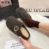 Zapatos peludos de slip-on para mujer, de punta cerrada, para usar en exteriores, nuevo estilo otoño/invierno 2026, cálidos y forrados de felpa, cómodos slip-ons, pantuflas peludas estilo Birkenstock
