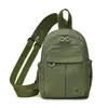 Mochila pequeña de color sólido, minimalista, versátil y multipropósito para mujer, con gran capacidad, diseño ligero, adecuada para estudiantes, para ir al trabajo y para viajar; también se puede llevar como bolso cruzado