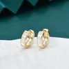 Celebridad de Internet Venta Caliente Mismo Estilo Pendientes Elegantes Femeninos Diseño de Nicho Geométricos en Forma de C Pendientes Personalizados Estilo ins Hebilla de Oreja de Concha