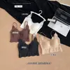 Camisola doce estilo francês com botões nas costas e renda para mulheres, alças finas, decote V, bojos fixos, top wrap interno slim fit 6883