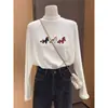 Camiseta de outono com gola alta e mangas compridas para mulheres, espessa com veludo alemão, top branco da moda estilo coreano