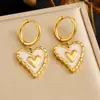 Pendientes redondos de amor con gota de aceite en forma de corazón de alta gama, populares por su dulce y ligero lujo, chapados en oro, diseño texturizado, pendientes decorativos versátiles