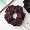 Moda Nova Outono e Inverno Scrunchie de Bolinhas Vermelhas e Pretas de Camada Dupla para Mulheres, Prendedor de Cabelo com Textura de Alta Qualidade, Acessório de Cabelo com Alta Elasticidade
