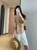 Camisa Floral Laranja Quente Atmosférica com Bordas Franzidas, Uso Versátil, Camisa de Linho com Manga Três Quartos para Mulheres, Novo Modelo de Verão 2026 H062907