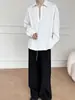 Camisa de Manga Longa Listrada Plissada Estilo Hong Kong para Homens, Estilo Ascético, Design Casual de Alto Padrão, Camisa com Cordão de Nicho, Jaqueta Fina