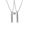 Novedad Otoño e Invierno 2025 Colgante de Silbato Cadena de Acero de Titanio Collar Corazón Magnético Pareja Cadena para Suéter Hip-Hop