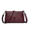Bolsos cruzados para mujer al por mayor transfronterizos 2026 nuevos más vendidos bolsos para madres de mediana edad bolsos cuadrados pequeños bolsos de mano de moda para el trabajo