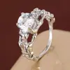 Anillo de Calavera de Cuatro Garras con Circonita de Nuevo Estilo para Mujer en Aliexpress Transfronterizo, Anillo Personalizado de Alto Nivel Moderno Retro para Dedo Índice