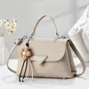 Bolso cruzado pequeño cuadrado multicolor con textura de patrón de lichi, fresco y elegante, con un toque de alta gama, bolso casual para mujer con solapa, estilo macarrón