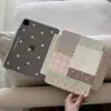 Design Xadrez Floral Estilo Coreano Adequado para Capa de Tablet Apple iPad Air com Suporte para Caneta Pro Fecho Mini Capa Protetora 10ª Geração