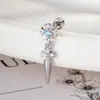 Nuevo Colgante de Cruz de Encaje de Circonita Micro-Pavimentada con Punta Cónica Diseño de Pareja Aretes de Hélice