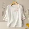 Camiseta de Algodão e Linho Estilo Artístico para Mulheres com Bordado, Novo Estilo Outono, Caimento Solto, Esconde a Barriga, Emagrecimento, Gola Redonda, Manga Três Quartos