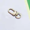 Fivela de porta em forma de U de metal pintada de cor, pingente de bolsa, fivela quadrada, acessórios DIY feitos à mão, pequeno pendente de cor doce