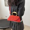Bolso cuadrado pequeño portátil con textura de diseño de nicho de moda de este año, temperamento de moda, versátil, para dama, casual, bandolera