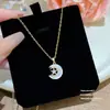 Colar Estilo Coreano e Japonês Fresco e Simples com Pingente Estrela-Lua Pedra Olho de Gato, Pingente de Design Nicho Levemente Luxuoso, Corrente de Pescoço Versátil Fashion e Exquisita para Mulheres
