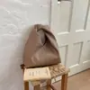 Bolso de axila para mujer de alta gama, lujo ligero, nicho, nuevo modelo de verano 2026, ultra popular, exquisito bolso de hombro tipo tote para commuting