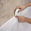 2 Rolos de Fita de Vedação Impermeável de Alta Resistência - Tira para Cobrir Frestas de Banheiro e Cozinha, Fita à Prova de Vazamentos para Pias, Chuveiros, Vasos Sanitários, Banheiras - Fita de Vedação para Encanamento Fácil de Aplicar, Reparo de Vazamentos em Chuveiros, Tira para Superfícies Lisas, Tira de Vedação Durável