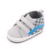 Sapatos de bebê sola macia lona xadrez sapatos para criança velcro duplo sapatos de bebê sapatos de bebê atacado 2545