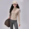 Conjunto de Yoga Sólido de Color Simple para Mujer Cárdigan de Manga Larga Falso Dos Piezas Pantalones Largos Tejido de Secado Rápido Conjunto de Dos Piezas para Entrenamiento en Gimnasio