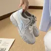 Aumento de altura interior de 5 cm, zapatillas de entrenamiento clásicas alemanas súper populares 2026 para mujer, cuero genuino de verano, muy elegantes para personas menudas, zapatillas Forrest Gump