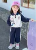 Conjunto de Sudadera para Niñas Otoño 2025: Conjunto de Dos Piezas con Sudadera de Cuello Camisero 3D de Dibujos Animados Elegante y Pantalones para Bebé Niña