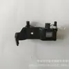 Adecuado para Mercedes-Benz ML 320 350 GL400 hebilla de cubierta de caja de reposabrazos central GLE450 GLS hebilla de caja de almacenamiento