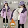 Jaqueta de Lã Outono e Inverno para Meninas 2025 Nova Estilosa Moda Infantil Casaco de Inverno Corta-vento Espesso para Bebês Meninas