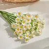 Flor artificial de margarida pequena Decoração de mesa europeia buquê de camomila flor de seda atacado
