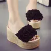 Chinelos Florais Femininos Moda Verão Plataforma Salto Anabela 2026 Externo Antiderrapante Solado Grosso Salto Super Alto Tira Única Chinelos de Praia