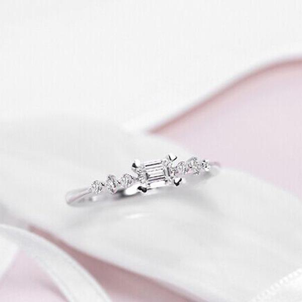 596736d7ddebc178155fb713-1-lar