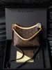 Bolso de Axila de Lujo Ligero para Presbicia Versátil para el Trabajo Bolso Tote de Gran Capacidad para Mujer 2025 Nuevo Bolso Bandolera Retro