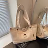 Versão Coreana da Ins Nova Bolsa Tote Fresca de Design de Nicho de Alta Aparência Bolsa Transversal Leve para Trabalho Feminino Grande Capacidade