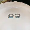 Pendientes coreanos de nicho para el cuidado del agujero de la oreja, ear cuffs y tachuelas de alta gama para mujer, nueva y exquisita joyería para orejas 2026, hace que la cara se vea más pequeña