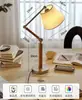 Lámpara de pie vintage estilo francés para la sala de estar junto al sofá, ambiente de dormitorio con sensación de alta gama, Luminaria decorativa estilo retro del sur de Asia