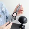 Banda para iWatch8 Apple Watch nueva de fábrica Costuras metálicas Cadena de mezclilla adecuada para la generación applewatch7 Estilo Chanel