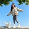 Chaqueta de Algodón Holgada y Cálida con Capucha para Parejas Mujer 2026 Invierno Corta Tallas Grandes Protectora Gruesa para el Frío al Aire Libre