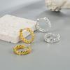 Pendientes de botón retorcidos brillantes de cadena lateral de plata de ley S925, hebilla de oreja para mujer de estilo frío Ins simple exquisito, ventas directas de fábrica