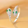 Libro Caperucita Roja con Anillo Gemelo Serpiente Flash Nuevo 2025 Año del Doble Serpiente Anillo Pequeño Dorado Microincrustado para Mujer