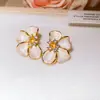 Pendientes de Flor Mariposa con Goteo de Aceite de Circonita Brillante Estilo Nuevo 2026 Pendientes Exquisitos de Estilo Dulce Accesorios para Orejas de Lujo Ligero